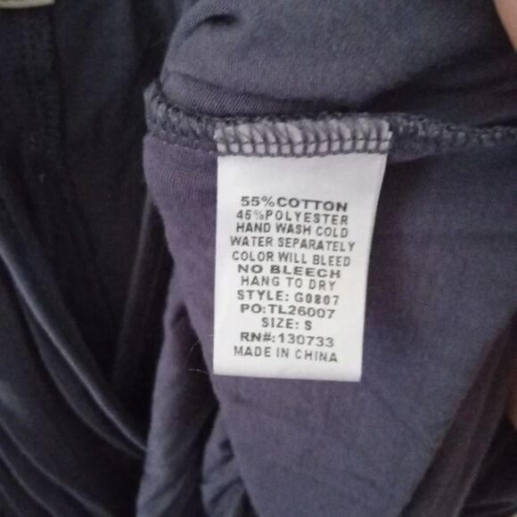 Umgee Women's Periwinkle Drape Front Crochet Back Long Sleeve Blouse Size Small - Picture 7 of 7